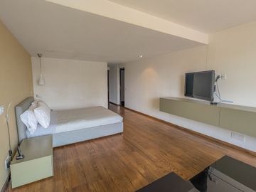 Loft  de 320 m2 y 3 habitaciones.