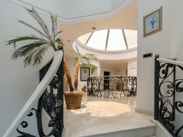CASA EN VENTA EN HACIENDA DE  VALLE ESCONDIDO