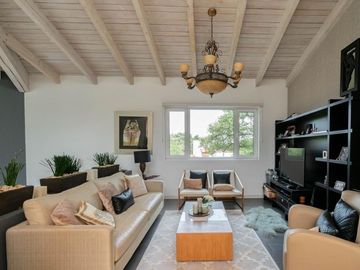 CASA EN VENTA EN HACIENDA DE  VALLE ESCONDIDO