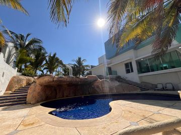 Casa en Frente a playa punta negra en Nayarit/Puerto Vallarta