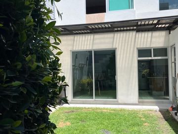 CASA SEMINUEVA EN VENTA ZONA RECTA CHOLULA, A SOLO MINUTOS DE UDLAP