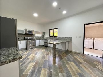 Venta de casa en Clayton, Ph Embassy club