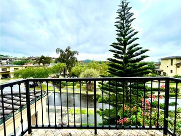 Venta de casa en Clayton, Ph Embassy club