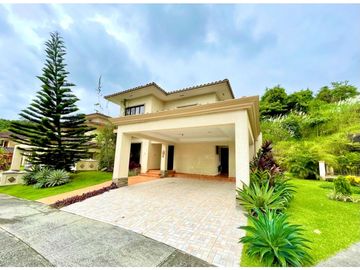 Venta de casa en Clayton, Ph Embassy club