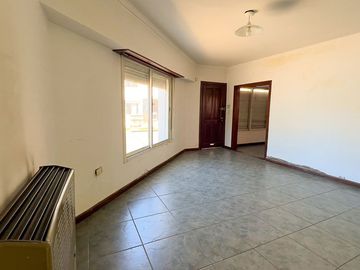 VENTA CASA EN ESQUINA TANDIL