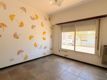 VENTA CASA EN ESQUINA TANDIL