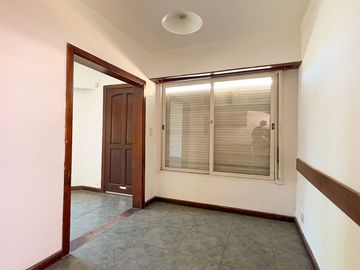 VENTA CASA EN ESQUINA TANDIL