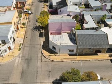 VENTA CASA EN ESQUINA TANDIL
