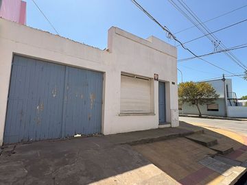 VENTA CASA EN ESQUINA TANDIL