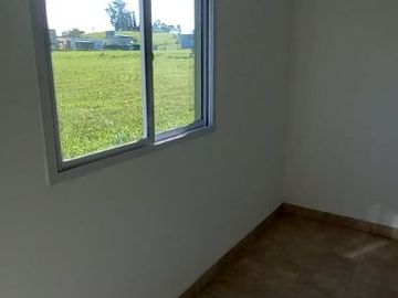 Casa en venta de 3 dormitorios c/ cochera Country el Lagar. Los nogales