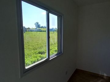 Casa en venta de 3 dormitorios c/ cochera Country el Lagar. Los nogales