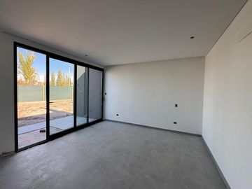 CASA EN VENTA BARRIO PRIVADO ALMA GARDENIA