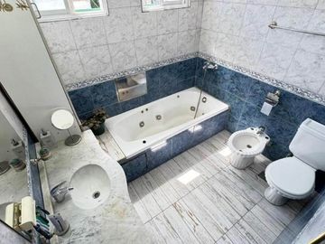 Casa en venta en Lanus Oeste