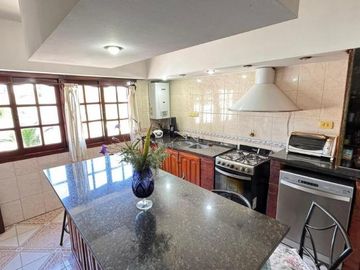 Casa en venta en Lanus Oeste