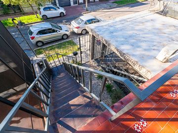 CASA VENTA LA FLORIDA 2 DORMITORIOS PLANTA ALTA