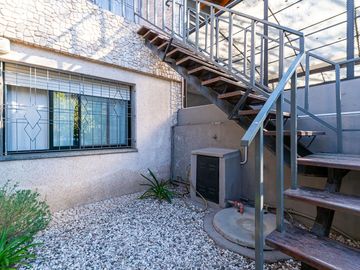 CASA VENTA LA FLORIDA 2 DORMITORIOS PLANTA ALTA