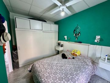 CASA PH PASILLO EN VENTA 2 AMBIENTES CON PATIO