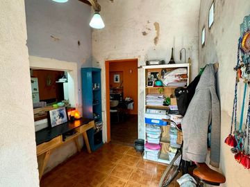 CASA PH PASILLO EN VENTA 2 AMBIENTES CON PATIO