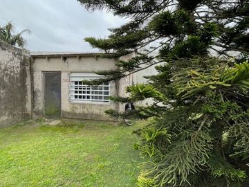 Casas de tres dormitorios en venta en La Plata