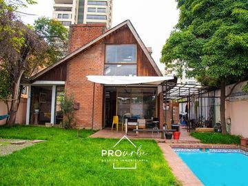 Casa en Venta en Manquehue Sur / Hernando de Magallanes
