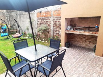 Casa en Venta 3 ambientes Villa Luzuriaga Patio