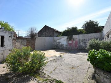 Casa VENTA en La Plata 2 dormitorios LOTE 10X40
