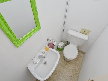 Casa VENTA en La Plata 2 dormitorios LOTE 10X40
