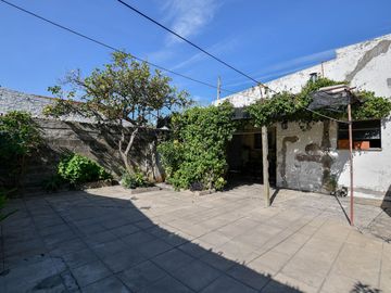 Casa VENTA en La Plata 2 dormitorios LOTE 10X40