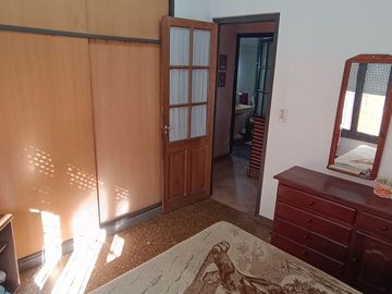 VENTA PH TIPO CASA 5 AMB CASEROS CENTRO PERMUTA