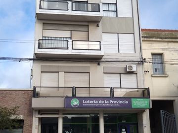LUJUSO DEPARTAMENTO A DOS CUADRAS DE LA PLAZA