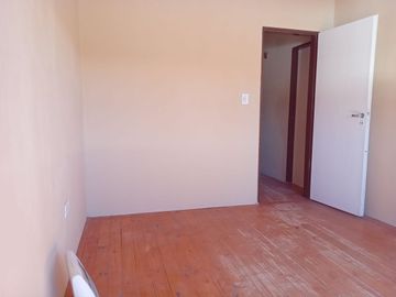 VENTA DUPLEX 3 DORM + TALLER/DEPOSITO B LA DOLFINA