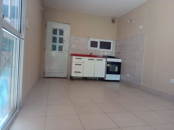 VENTA DUPLEX 3 DORM + TALLER/DEPOSITO B LA DOLFINA