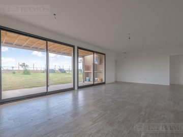 OPORTUNIDAD VENTA CASA San Sebastián A8 MB