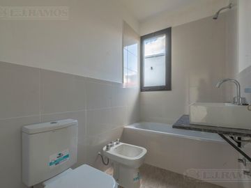 OPORTUNIDAD VENTA CASA San Sebastián A8 MB