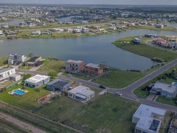 OPORTUNIDAD VENTA CASA San Sebastián A8 MB