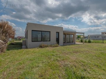 OPORTUNIDAD VENTA CASA San Sebastián A8 MB