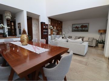 Excelente oportunidad de casa luxury en venta.