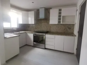 Casa en venta en Puerta de Hierro, Monterrey, Nuevo León