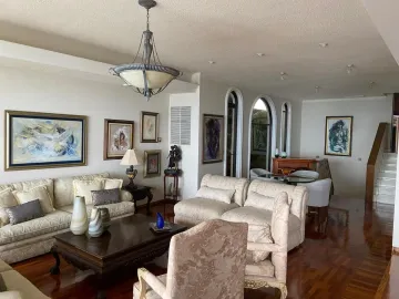Casa en venta en Colonial La Sierra, San Pedro Garza García, Nuevo León