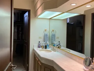 Casa en venta en Colonial La Sierra, San Pedro Garza García, Nuevo León