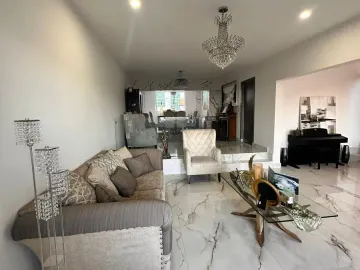Casa en venta en Las Cumbres, Monterrey, Nuevo León