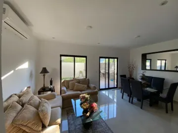 Casa en venta en El Barro, Monterrey, Nuevo León