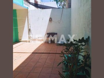 CASA EN VENTA - (3)