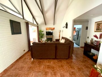 Increíble casa en venta en Condominio con 3D mas servicio!!