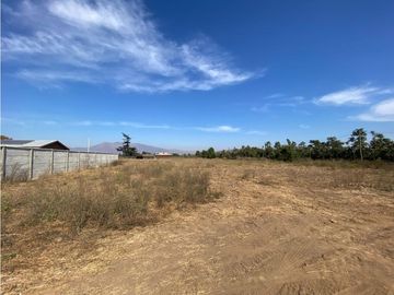 SE VENDE TERRENO HABITACIONAL A PASOS DE AV. EASTMAN