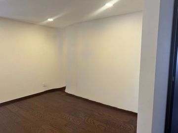Renta Departamento Zona Esmeralda