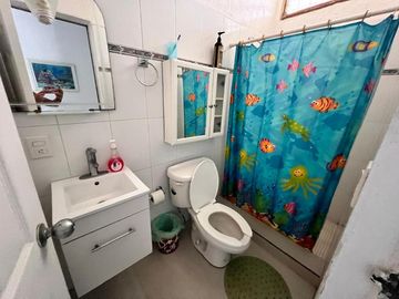 CASA DE UN SOLO NIVEL CON ALBERCA EN ZONA RESIDENCIAL EN MANZANILLO