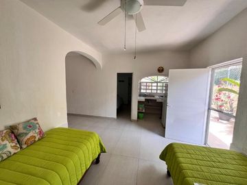 CASA DE UN SOLO NIVEL CON ALBERCA EN ZONA RESIDENCIAL EN MANZANILLO