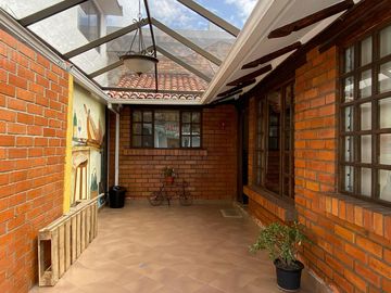 HERMOSA CASA EN VENTA, SECTOR UDA