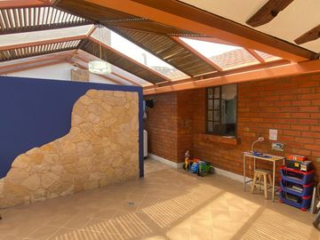 HERMOSA CASA EN VENTA, SECTOR UDA